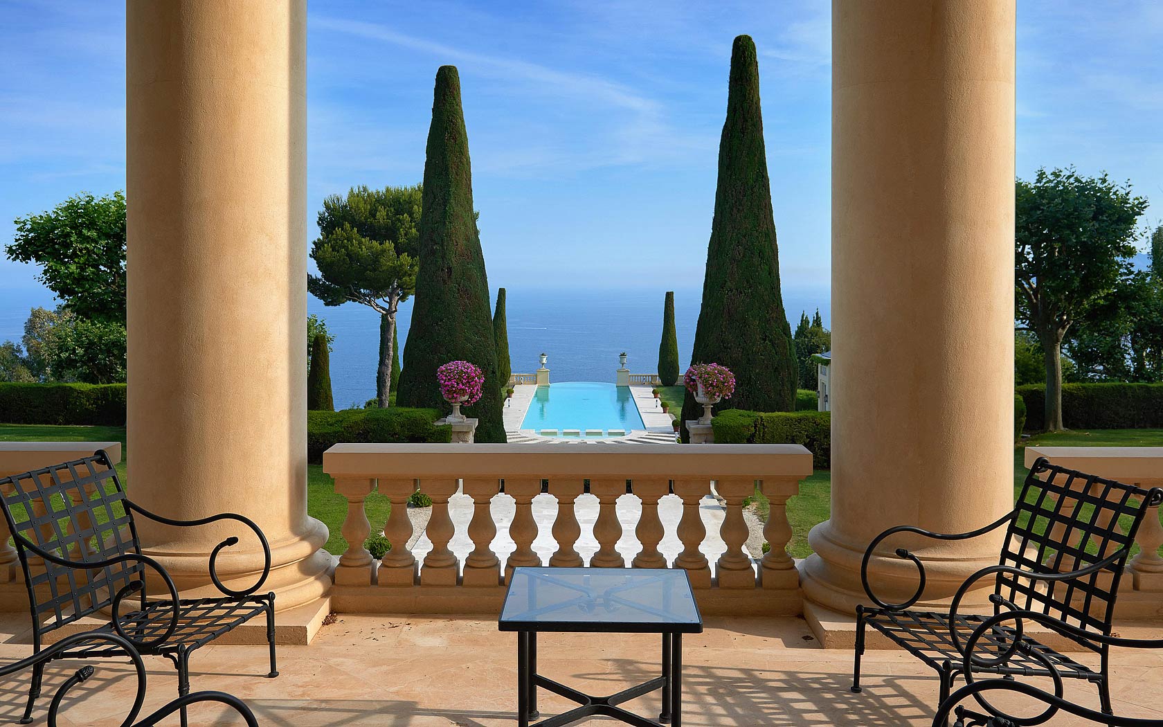 Castle of La Croix des Gardes, Cannes | Côte d'Azur Sotheby's International Realty | Finest Residences