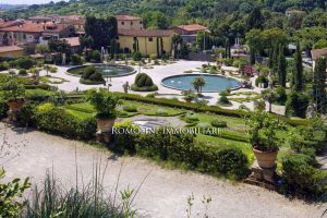 Luxury real estate | Villa Garzoni Pinocchio, Romolini Immobiliare | Finest Residences